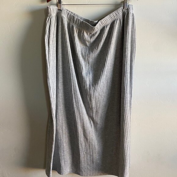 Avenue - Grey Ribbed Jersey Midi Skirt - Picture 2 of 9